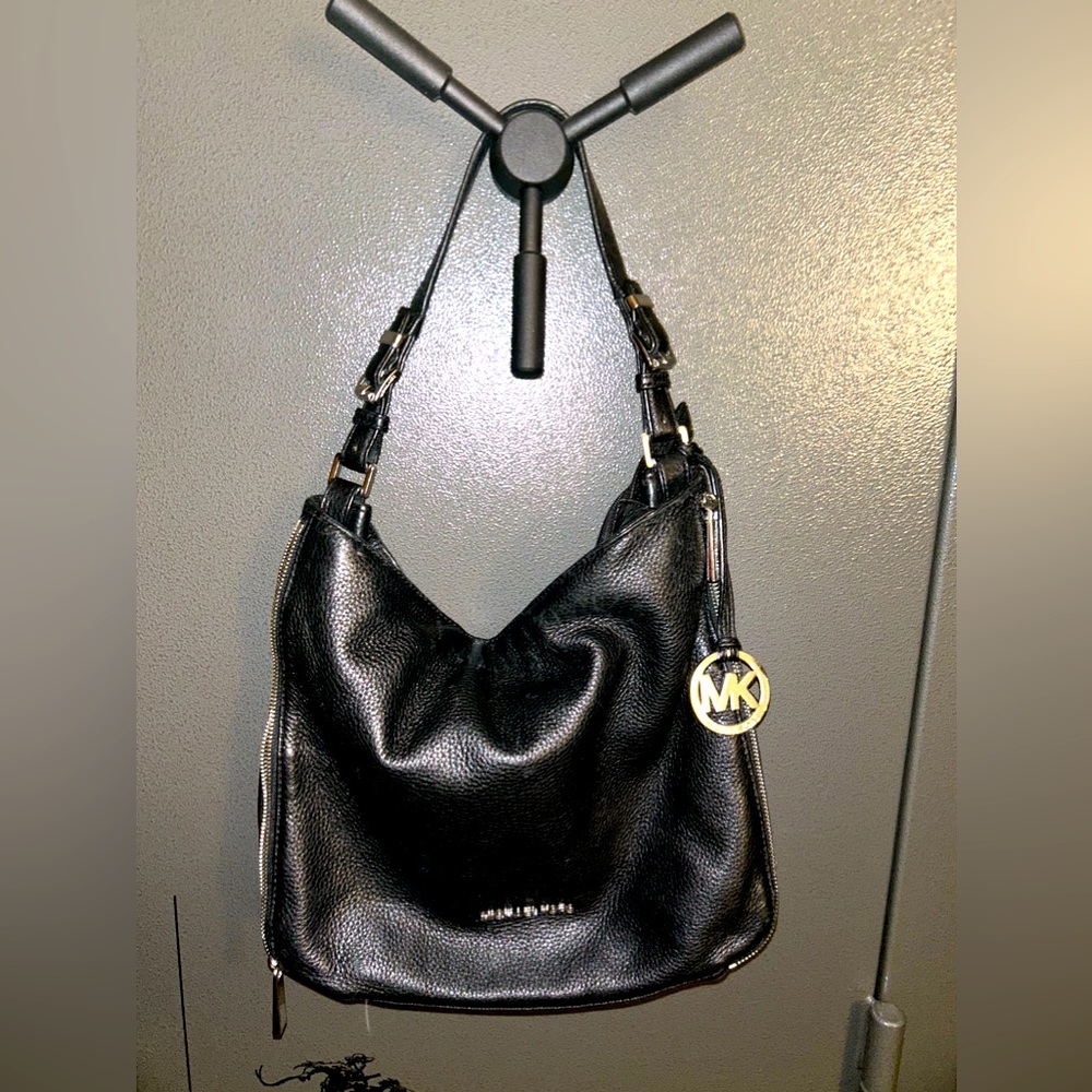 Michael Kors Essex Leather Large Shoulder Bag